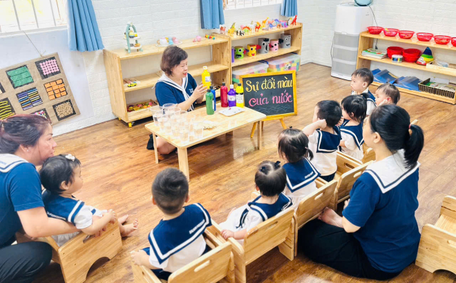 Lớp Baby Shark-Sự đổi màu của nước